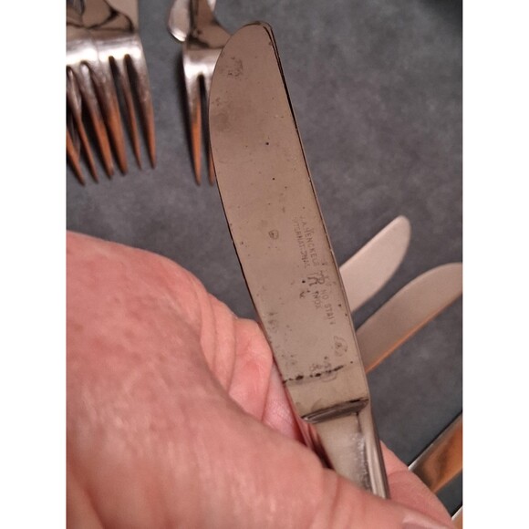 JA Henckels International Jessica Dinner Knives 18/10 Stainless - Picture 6 of 7